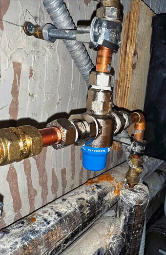 https://plumberhillarys.com.au/uploads/2025/06/emergency-plumbing-912174.jpg