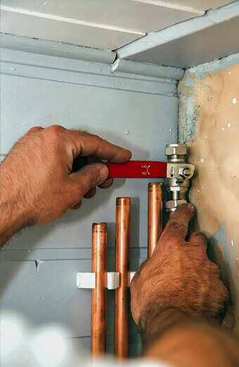 https://plumberhillarys.com.au/uploads/2025/06/gas-plumbing-282833.jpg
